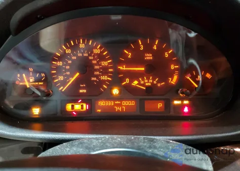 2004 BMW 325 Xi from USA, damaged, VIN WBAEU33404PM61834